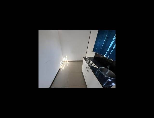 BUSINESS PROPERTY TO RENT IN ESCOMBE